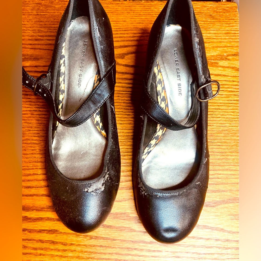 Black Mary Janes size 9W
